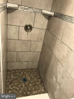2106 S 12th St, Philadelphia, PA 19148 - bathroom featuring a tile shower