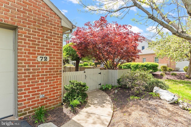 72 Leearden Rd, Hershey, PA 17033 - view of yard with a gate and fence