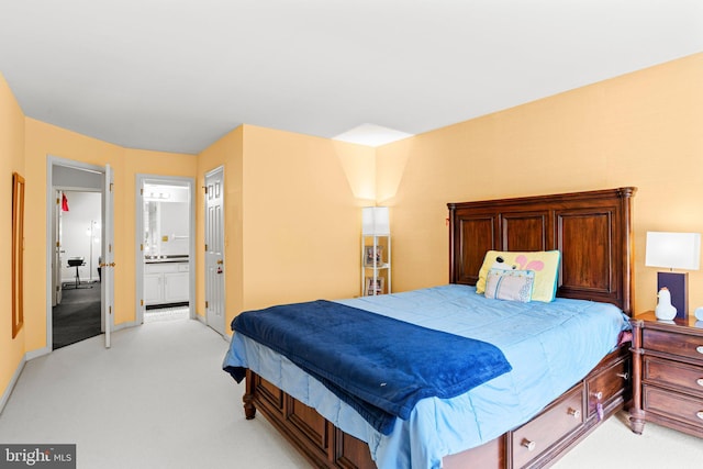 72 Leearden Rd, Hershey, PA 17033 - bedroom with light carpet and ensuite bathroom