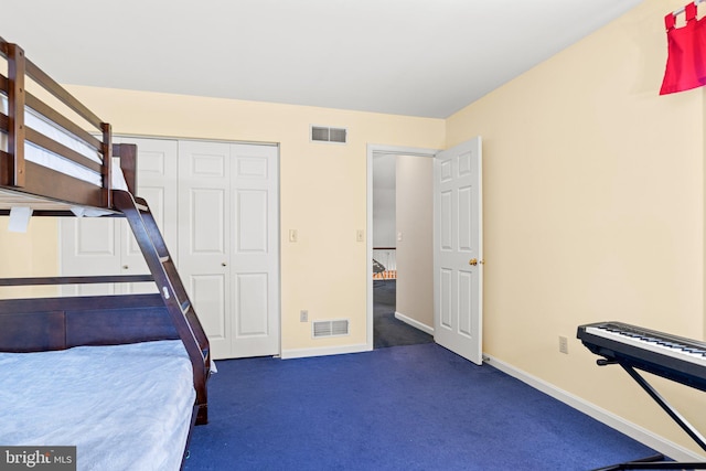 72 Leearden Rd, Hershey, PA 17033 - bedroom with dark colored carpet, baseboards, and a closet