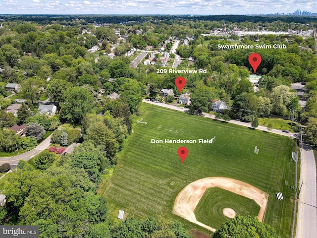 aerial view of property and surrounding area