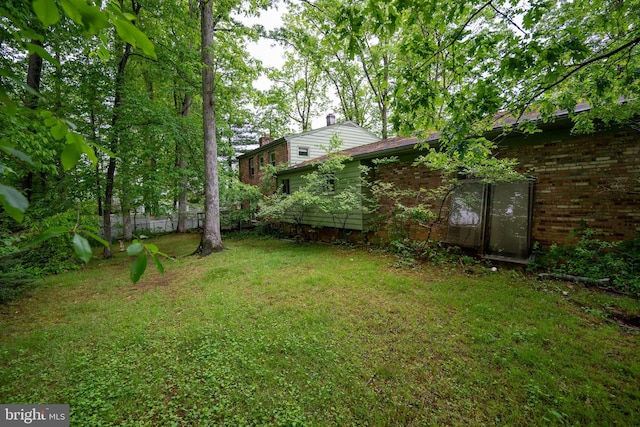 402 Old Courthouse Rd NE, Vienna, VA 22180 - view of yard