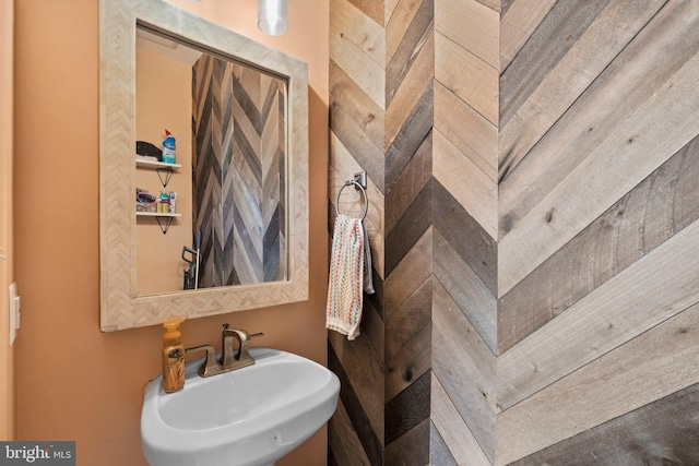 1338 Lowman St, Baltimore, MD 21230 - bathroom featuring a sink