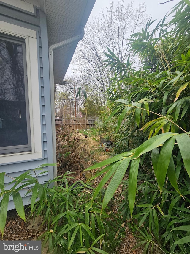7023 Dolphin Rd, Lanham, MD 20706 - exterior view