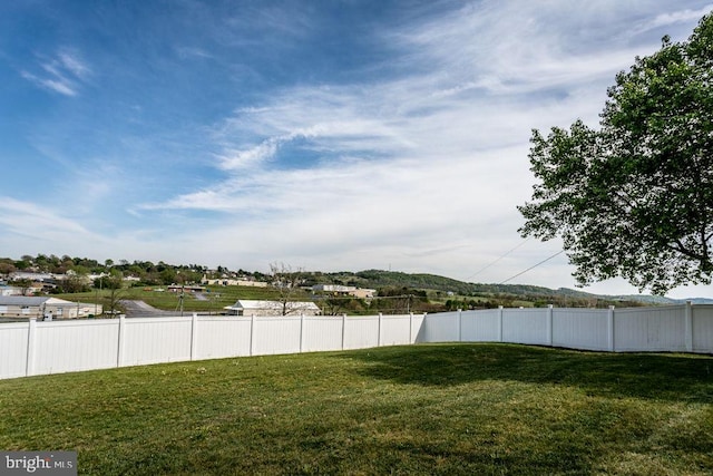 644 Early Dr, Broadway, VA 22815 - view of yard