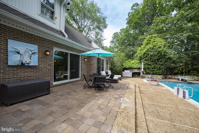 10013 Ormond Rd, Potomac, MD 20854 - view of patio / terrace