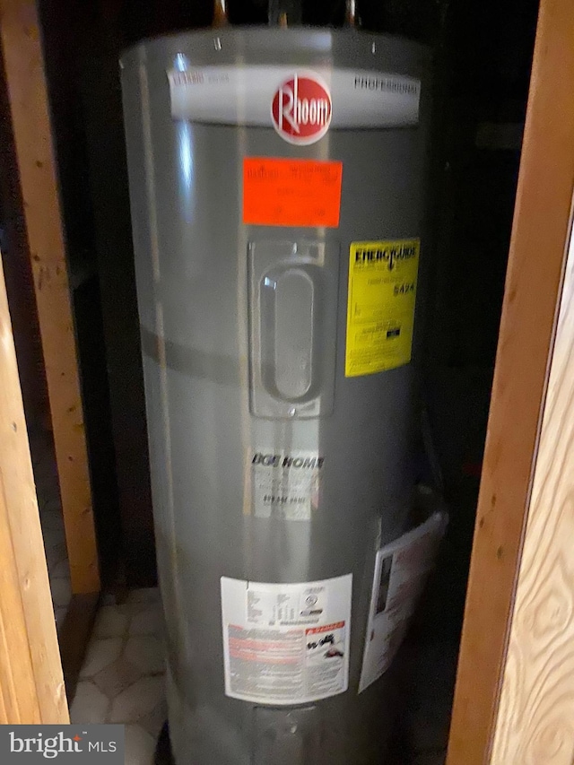 341 Chimney Oak Dr, Joppa, MD 21085 - utilities with water heater