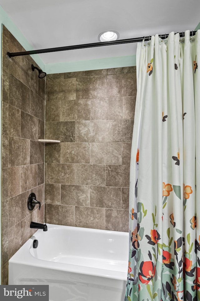 1760 Florence Rd, Mount Airy, MD 21771 - full bathroom featuring shower / bath combo with shower curtain