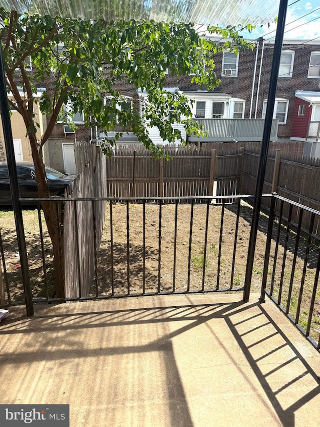 6529 Vandike St, Philadelphia, PA 19135 - view of gate