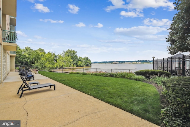 view of home's community featuring a water view