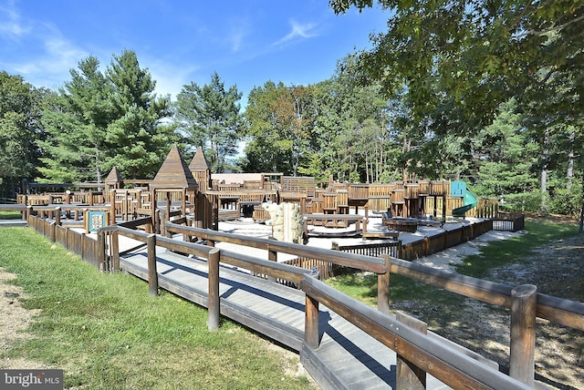 11554 Bertram St, Woodbridge, VA 22192 - view of yard