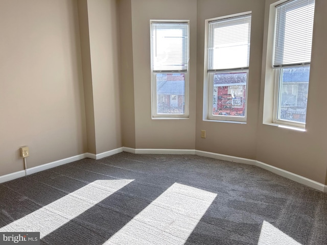 520 Birch St, Reading, PA 19604 - carpeted spare room with healthy amount of natural light and baseboards