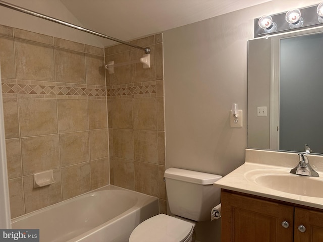 93 Heron Ln, Occoquan, VA 22125 - full bath featuring toilet, vanity, and shower / bath combination