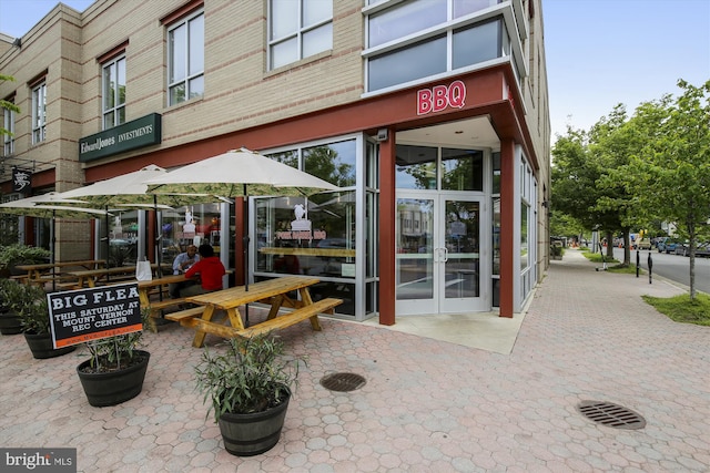 104 E Oxford Ave, Alexandria, VA 22301 - view of building exterior