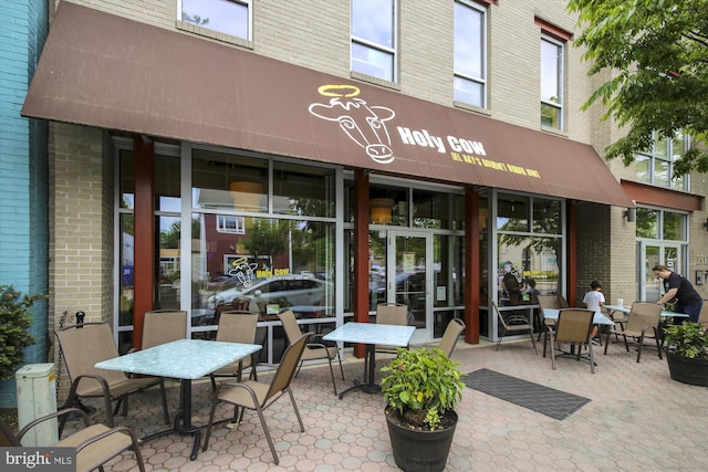 104 E Oxford Ave, Alexandria, VA 22301 - view of building exterior