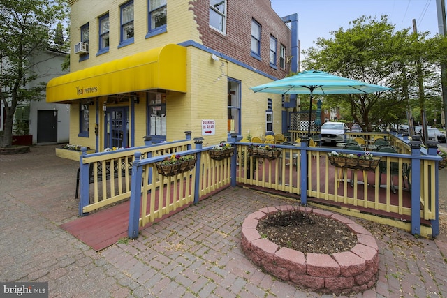 104 E Oxford Ave, Alexandria, VA 22301 - view of patio / terrace