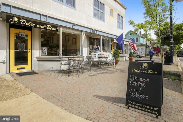 104 E Oxford Ave, Alexandria, VA 22301 - view of patio