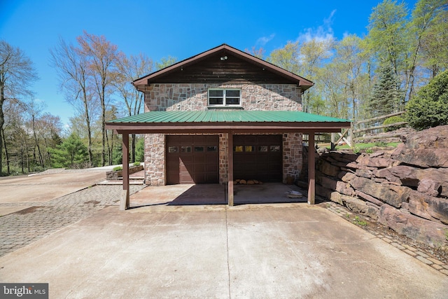 32 Black Bear Rd, Albrightsville, PA 18210 - garage with driveway