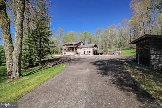 32 Black Bear Rd, Albrightsville, PA 18210 - view of front facade with driveway