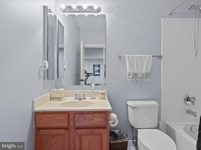 8197 Cottage Rose Ct, Fairfax Station, VA 22039 - full bath with toilet, washtub / shower combination, and vanity