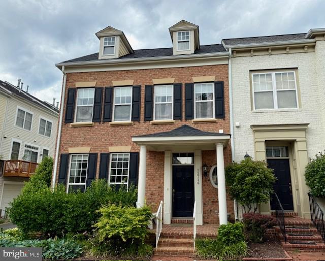 13716 Pinnacle St, Woodbridge, VA 22191 - townhome / multi-family property featuring brick siding