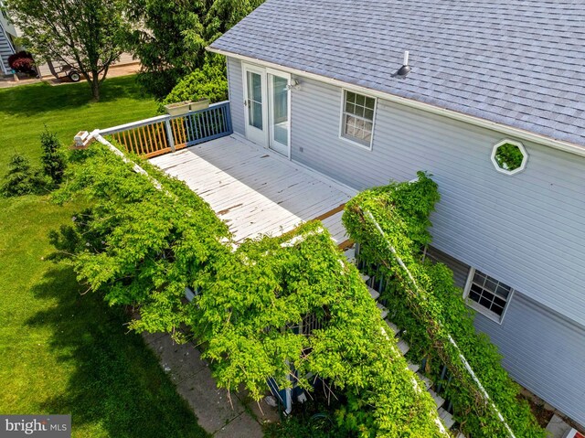 115 Emmitsburg Rd, Thurmont, MD 21788 - wooden deck with a lawn