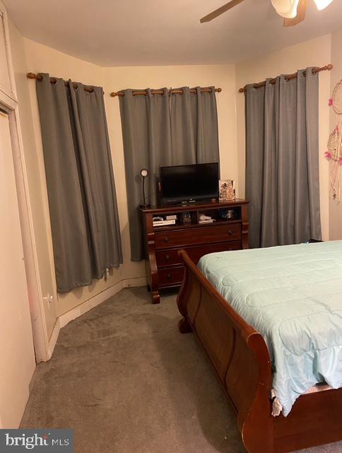 4400 N Franklin St, Philadelphia, PA 19140 - carpeted bedroom with ceiling fan