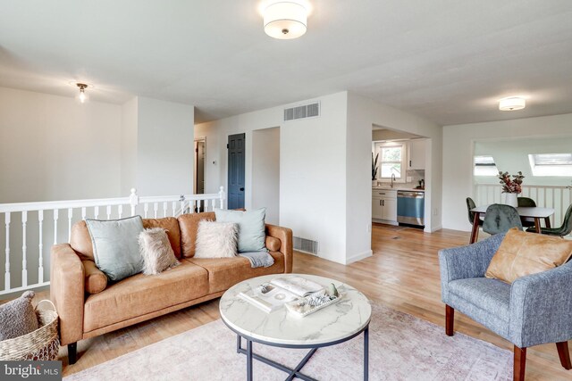 809 N Arch St, Mechanicsburg, PA 17055 - living room with light wood-style floors