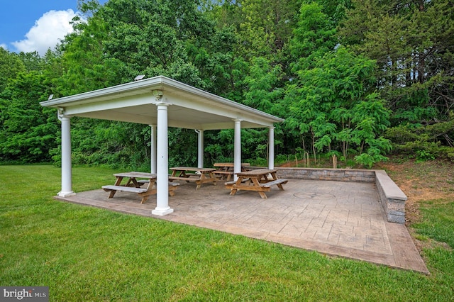 32 Beau Ridge Dr, Stafford, VA 22556 - view of patio featuring a gazebo and a view of trees