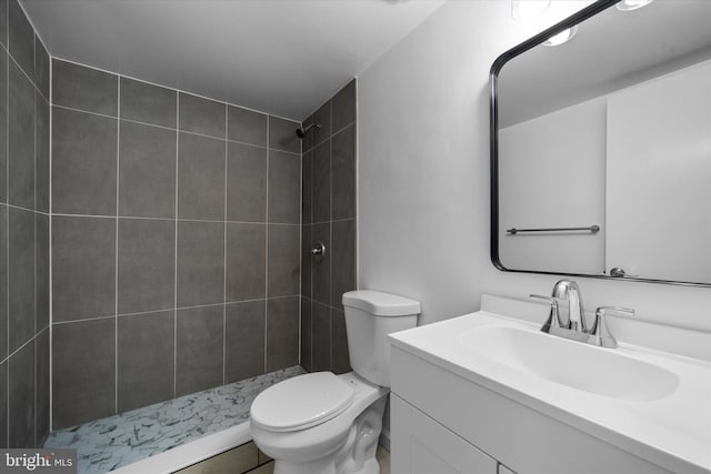 4559 Airlie Way, Annandale, VA 22003 - bathroom featuring toilet, a tile shower, and vanity