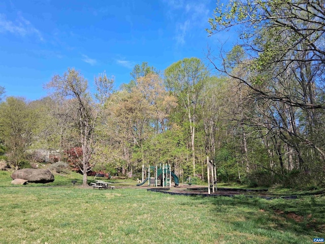 view of grassy yard