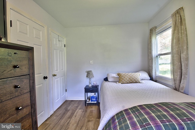 5 Middleton Ln, Willingboro, NJ 08046 - bedroom featuring wood finished floors and baseboards