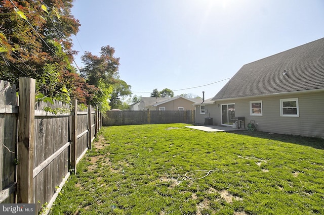 5 Middleton Ln, Willingboro, NJ 08046 - view of yard with a patio area