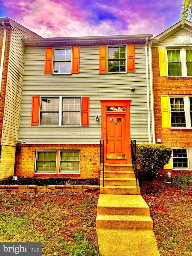 multi unit property featuring entry steps