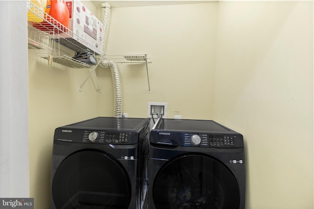 10701 Monocacy Way, Manassas, VA 20112 - clothes washing area featuring washer and clothes dryer