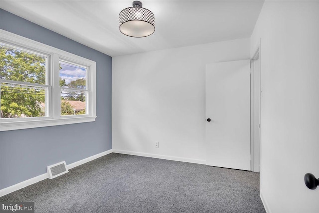 200 Boxwood Ln, Cinnaminson, NJ 08077 - unfurnished room with carpet and baseboards