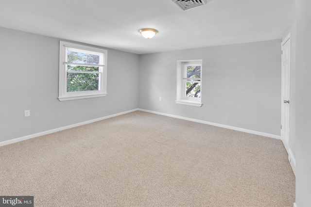 700 Strahle St, Philadelphia, PA 19111 - carpeted empty room with baseboards
