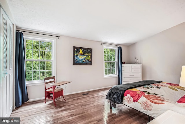 1559 Autumn Ridge Cir, Reston, VA 20194 - bedroom featuring light wood finished floors and baseboards