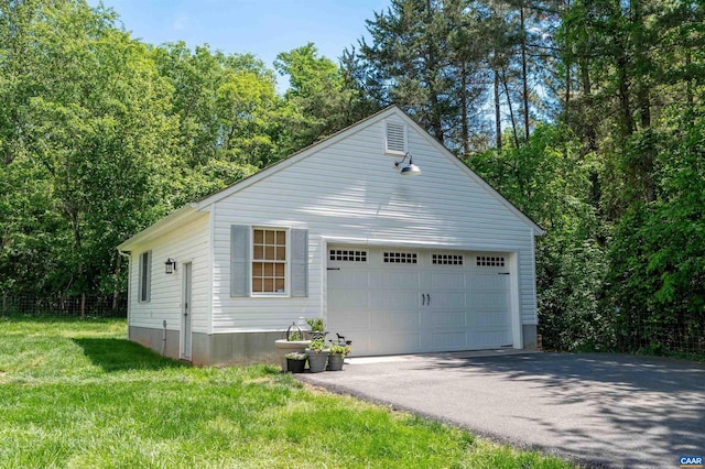 view of detached garage
