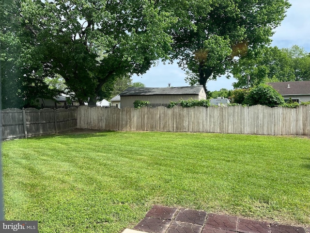 146 Diminish Dr, Newark, DE 19713 - view of yard