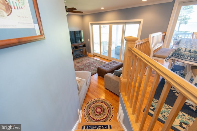 4906 Timbermarsh Ln, Woolford, MD 21677 - living area featuring ornamental molding, wood finished floors, recessed lighting, and a ceiling fan