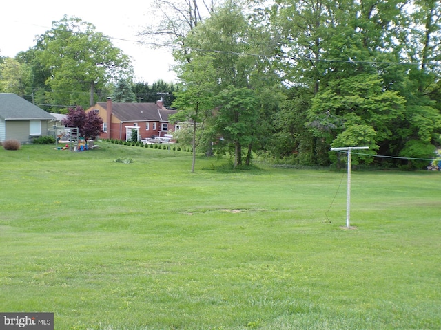 2713 Rowe Rd, New Windsor, MD 21776 - view of green lawn