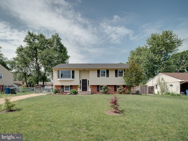 14627 Batavia Dr, Centreville, VA 20120 - split foyer home with brick siding