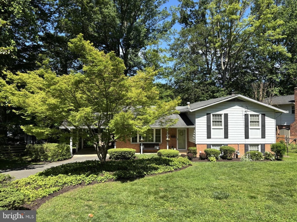 3402 Albion Ct, Fairfax, VA 22031 - split level home featuring brick siding and a front yard