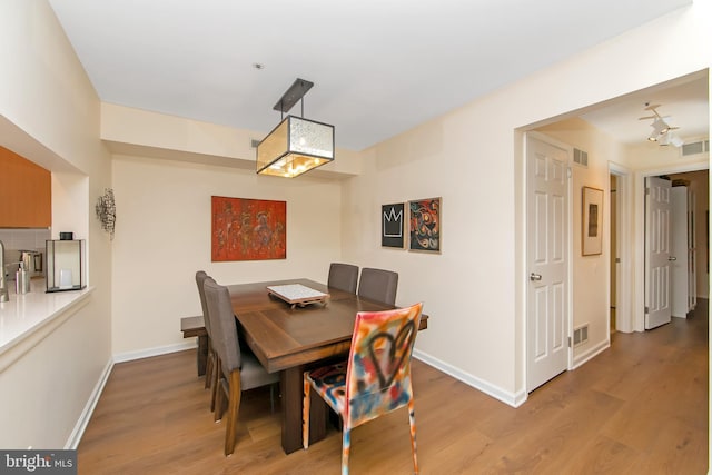2706 Wimbledon Way, Blackwood, NJ 08012 - dining space featuring light wood-style flooring and baseboards