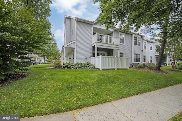 2706 Wimbledon Way, Blackwood, NJ 08012 - view of home's exterior with a lawn