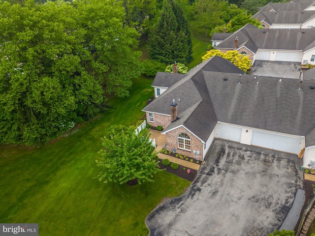 aerial view of property and surrounding area