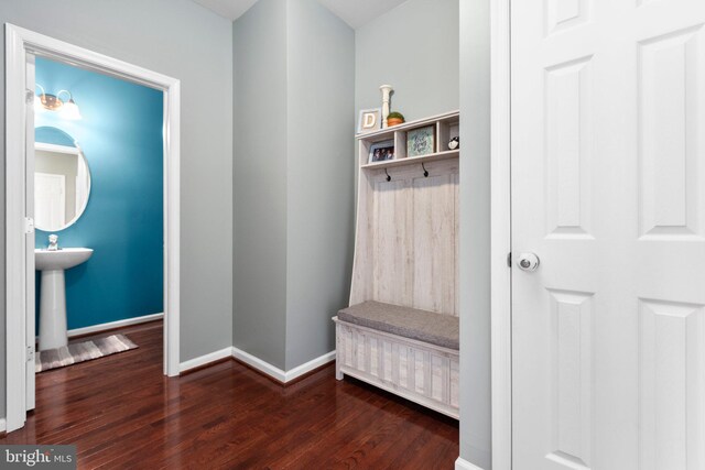 27 Hopkins Branch Way, Fredericksburg, VA 22406 - mudroom with wood finished floors and baseboards