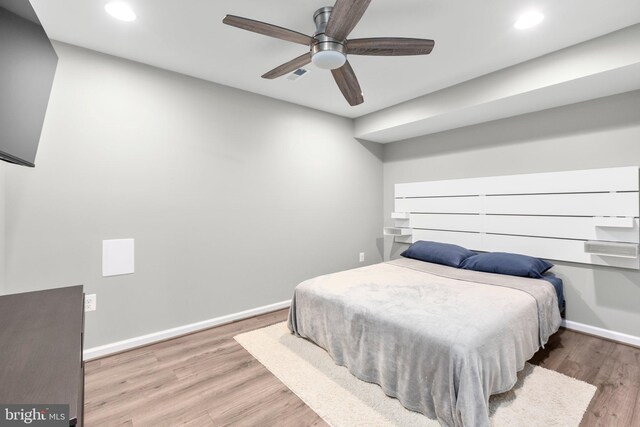 27 Hopkins Branch Way, Fredericksburg, VA 22406 - bedroom with recessed lighting, wood finished floors, and a ceiling fan