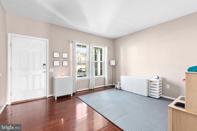 27 Hopkins Branch Way, Fredericksburg, VA 22406 - entryway featuring dark wood finished floors and baseboards